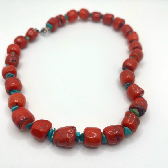 chunky red bamboo coral bead necklace with turquoise spacers southwestern style - Picture 8 of 10